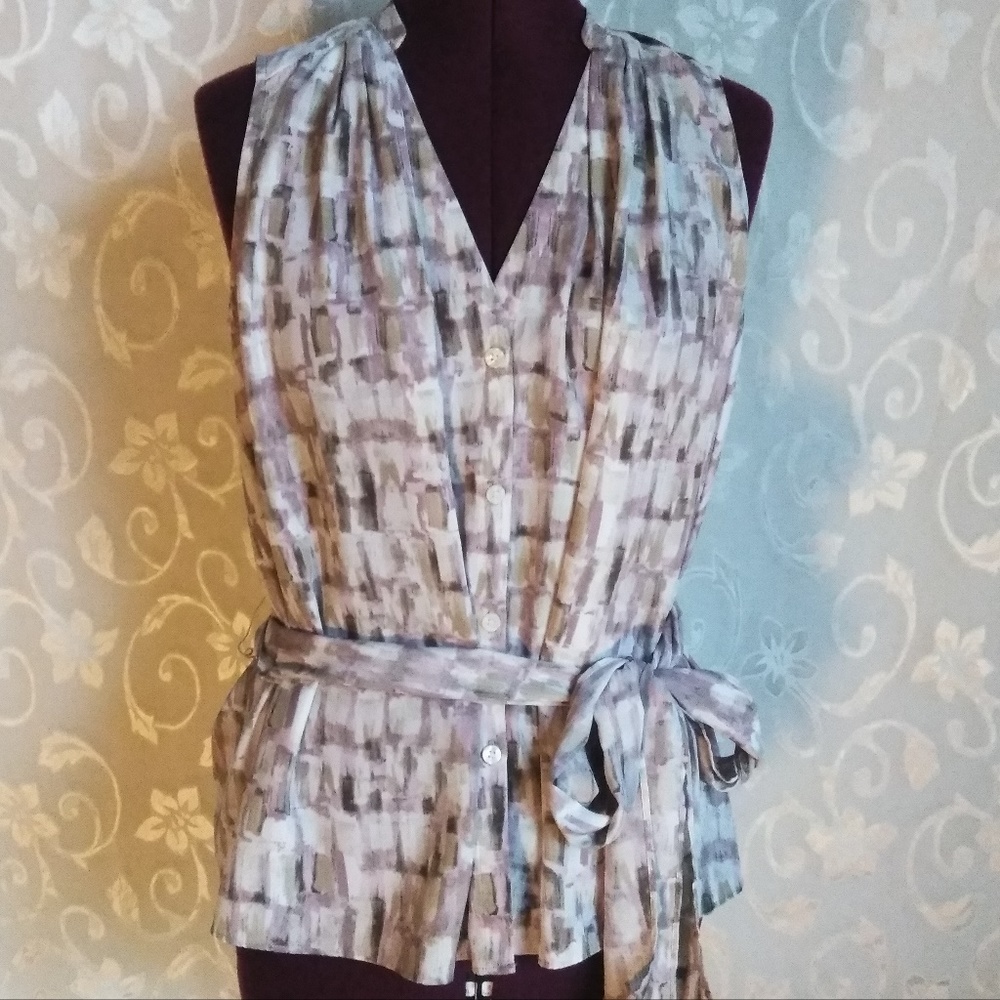 🌼Ann Taylor Top sleeveless size 4